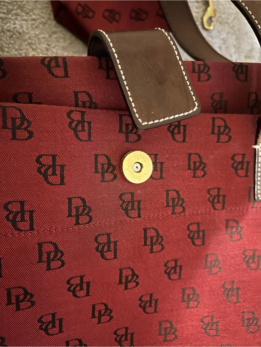 Matching D & B 3 pc.: XL Purse tote bag, keychain, zippered smaller bag. - Picture 6 of 16